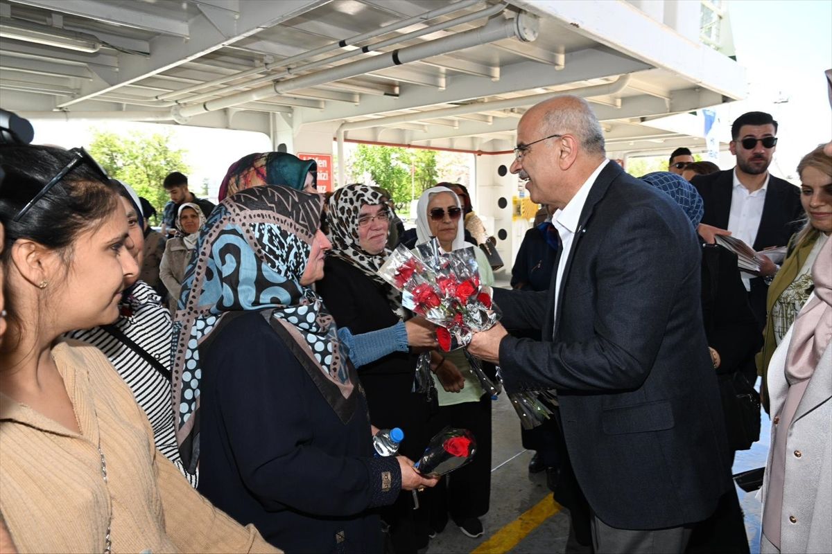 Malatya’da Anneler Günü Feribot Gezisi