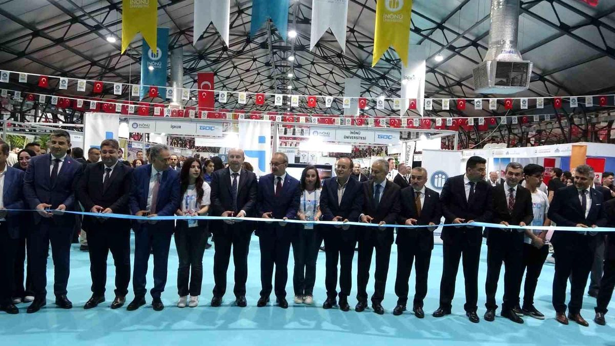Malatya’da İpekyolu Kariyer Fuarı kapılarını açtı