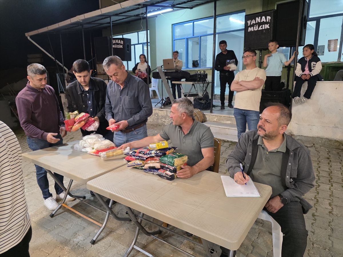 Demirci’de Asırlık Kukla Deve Geleneği Yaşatıldı