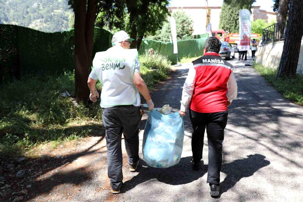 Manisa’da Orman Öncesi Temizlik Aktivitesi