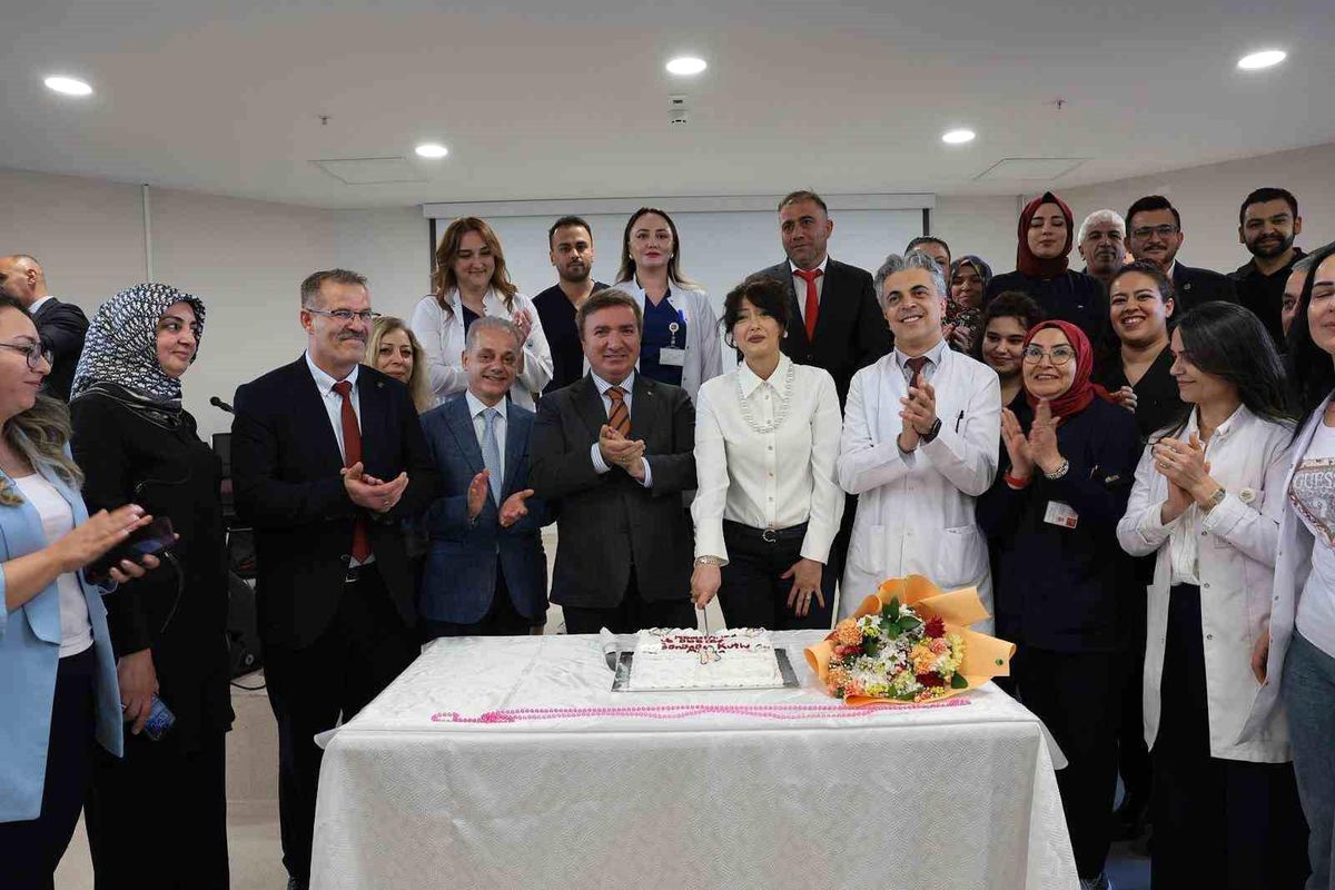 Vali Aydoğdu’dan Hemşireler Haftası Kutlaması