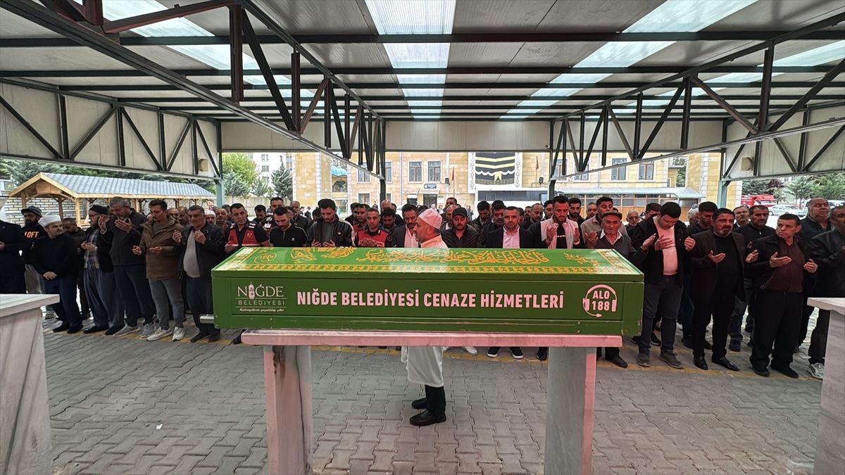 Mersin’de Silahlı Saldırı: Gökay Seyfioğlu Toprağa Verildi