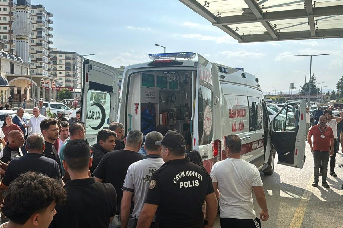 Mersin’de 17 yaşındaki pompalı tüfekli saldırgan 4 kişiyi öldürdü, 8 kişiyi yaraladı