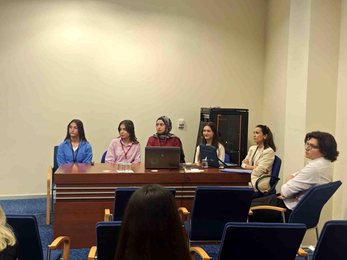 Meslek Lisesi Öğrencileri Eskişehir Sempozyumu’nda üç akademik çalışma sundu