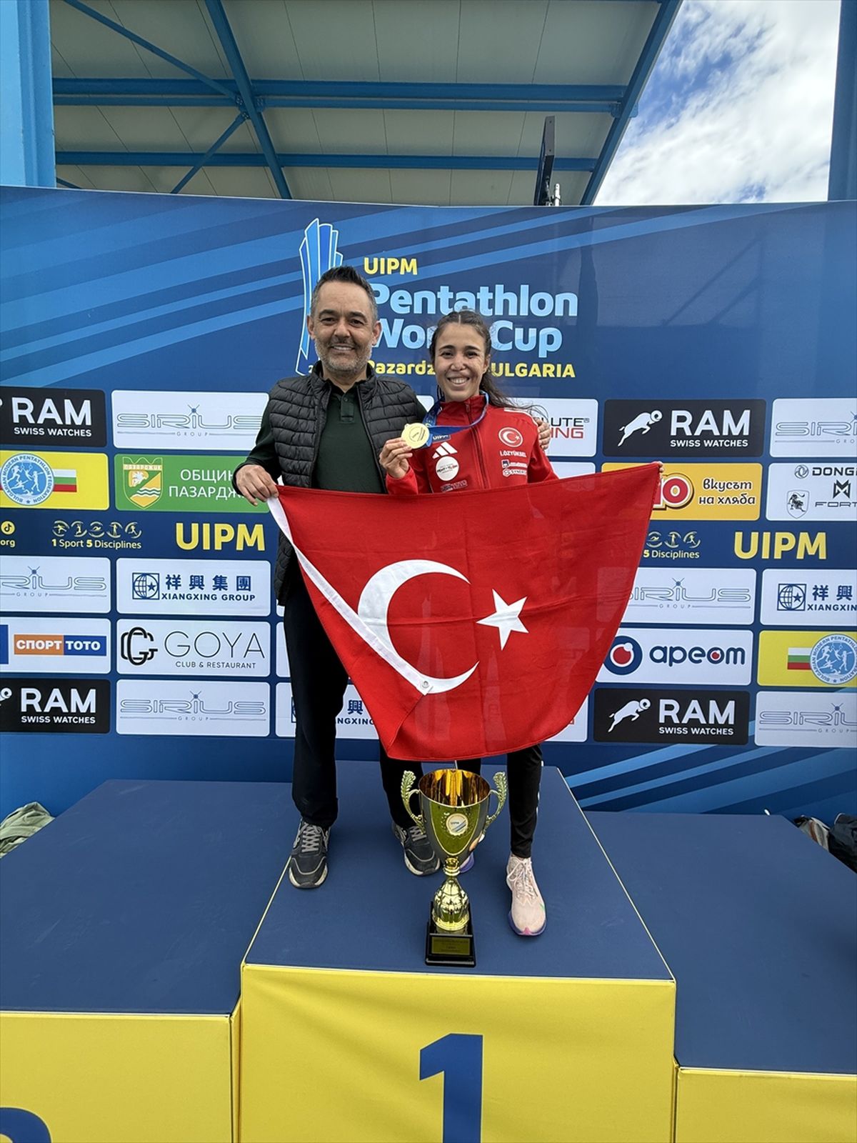 İlke Özyüksel Mihrioğlu Altın Madalya Kazandı