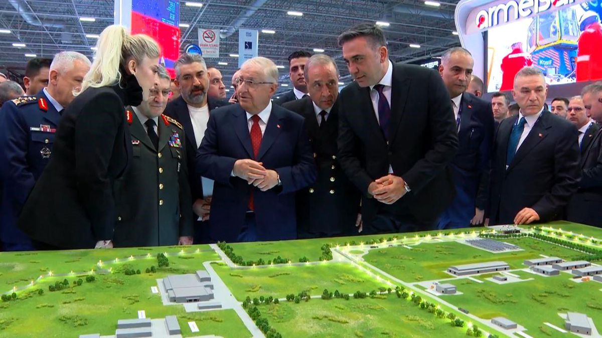 Bakan Güler, SAHA EXPO’yu Ziyaret Etti