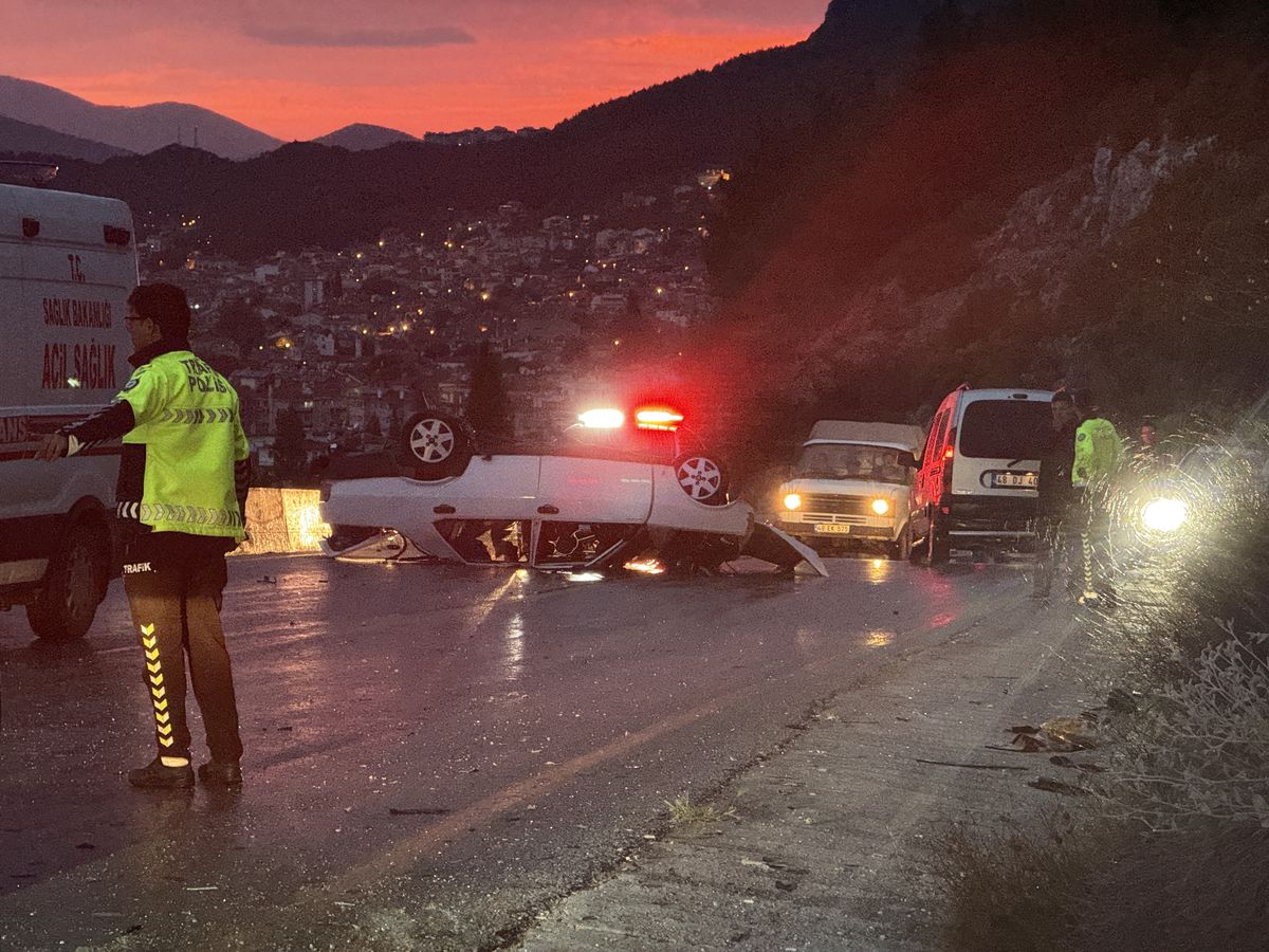Menteşe’de Kaza: 5 Yaralı