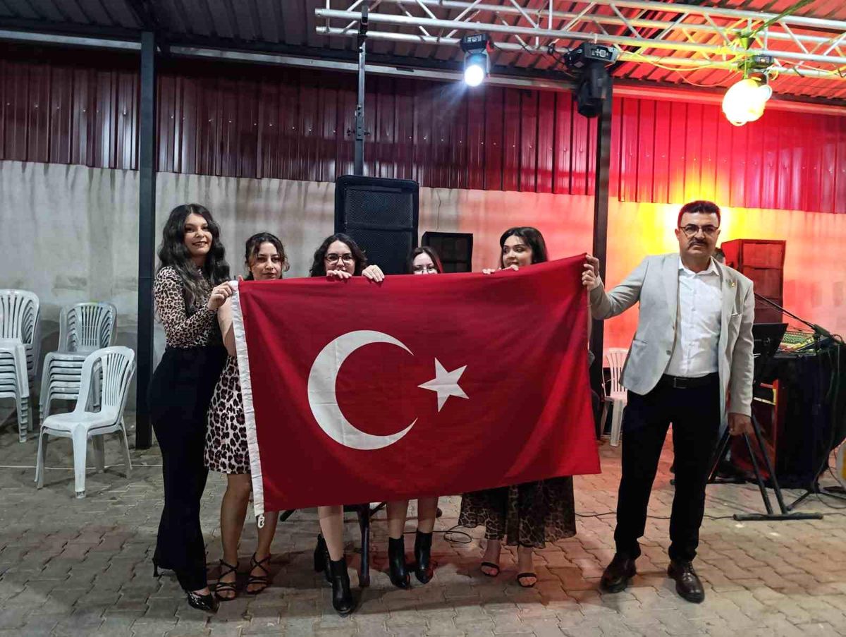 Kemerdamları’nda Anneler Günü Leopar Gecesi