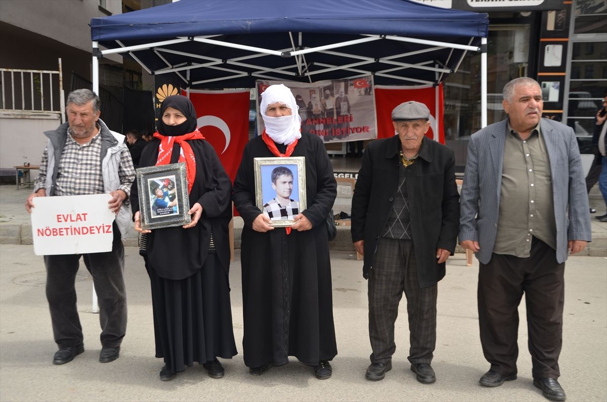 Muş’ta Evlat Nöbeti Devam Ediyor