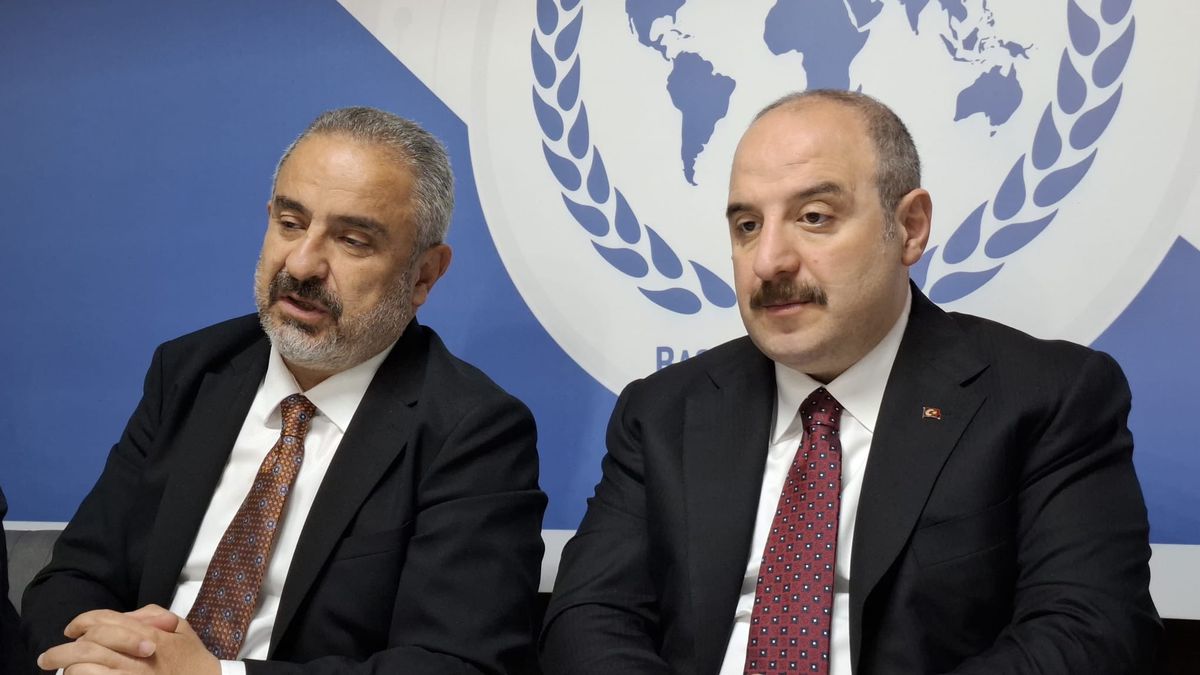 Mustafa Varank: Bana göre CHP’nin adayı Özgür Özel