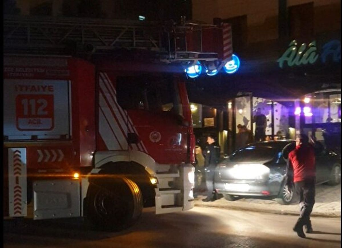 Düzce’de Mutfaktaki Yangın Apartmanı Dumana Boğdu
