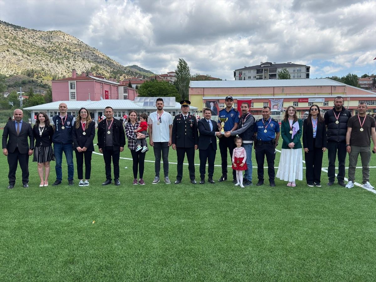 Nallıhan’da Voleybol Turnuvası Ödülleri Sahiplerini Buldu