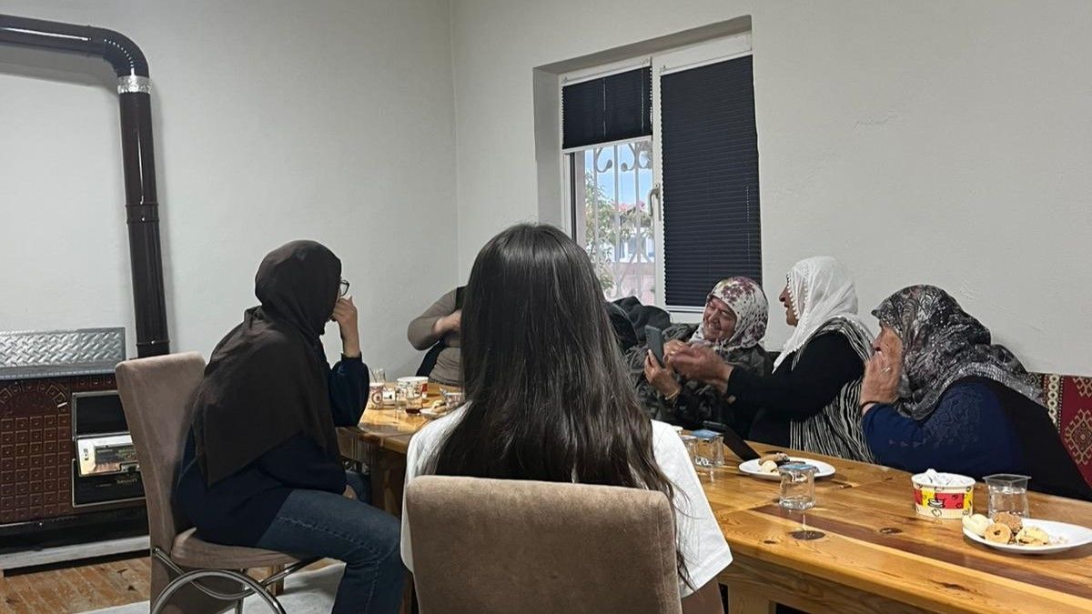 Öğrencilerden Yaşlılara Ziyaret