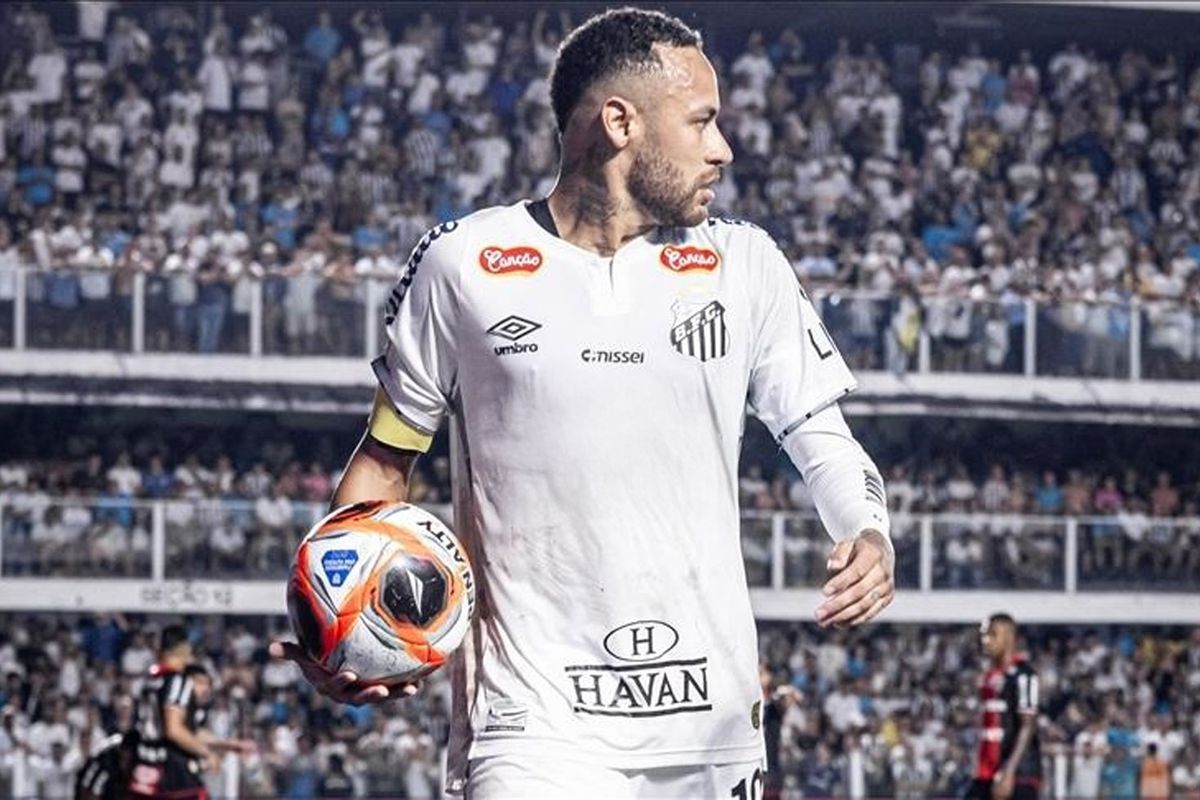 Neymar, Robinho’nun oğlu olan takım arkadaşına tokat attı