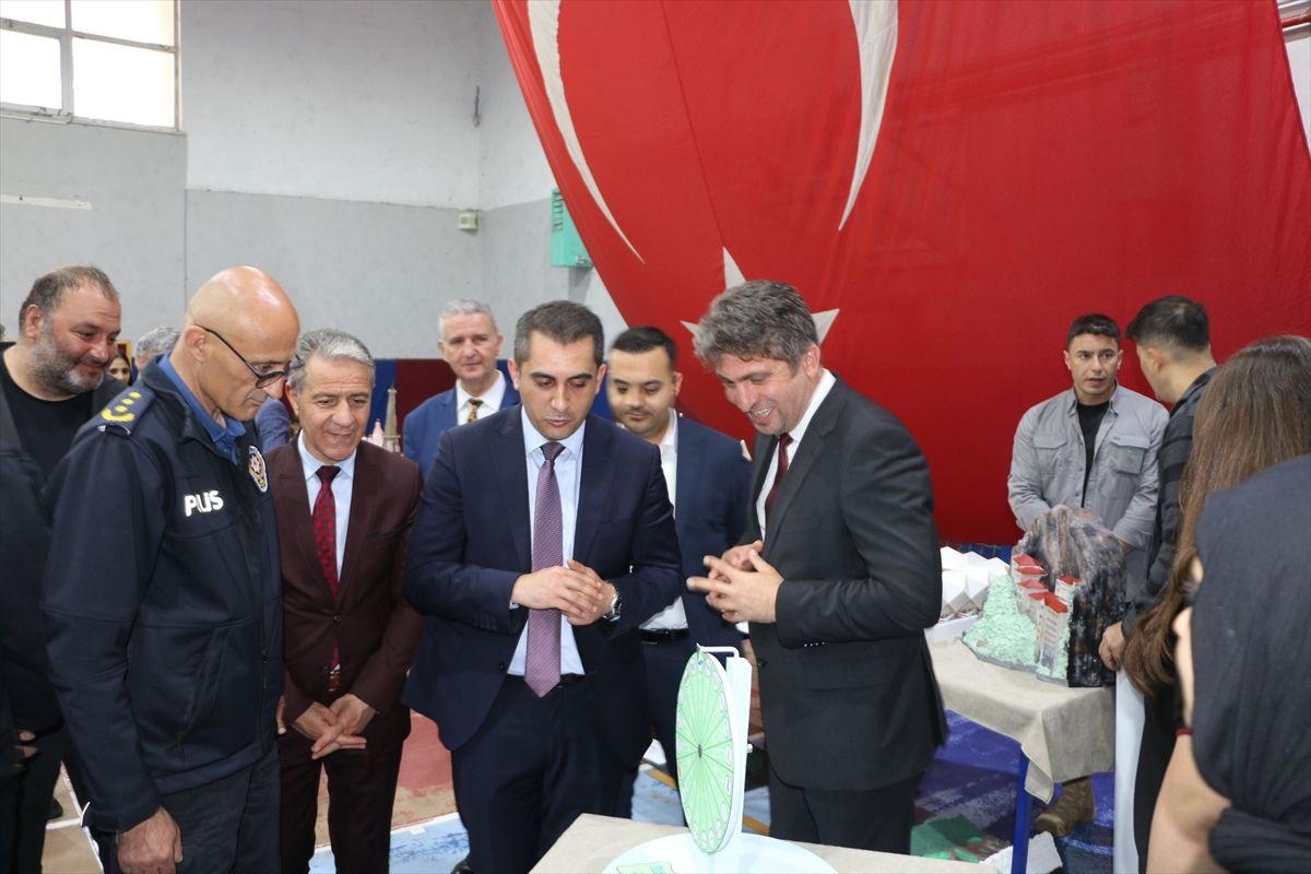 Of’ta Bilim Fuarı Açıldı