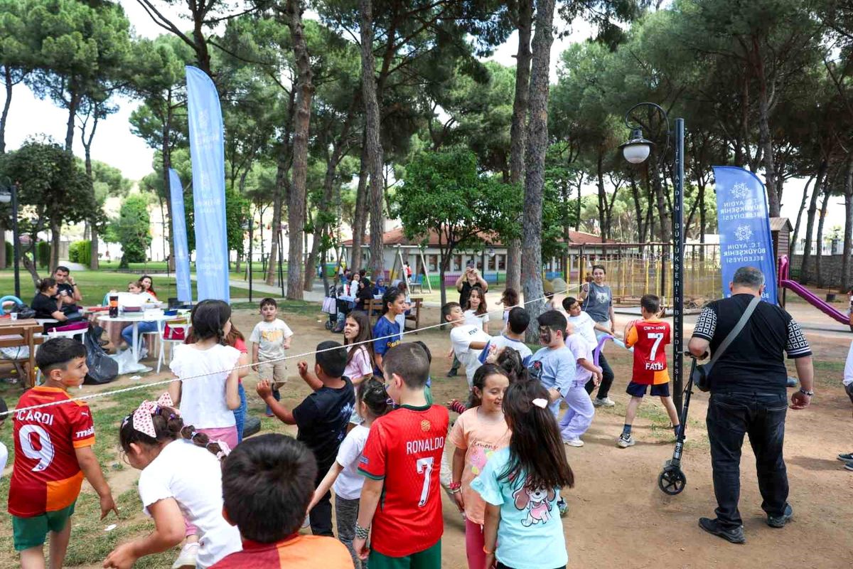 Öğrenciler Tekstil Park’ta doyasıya eğlendi