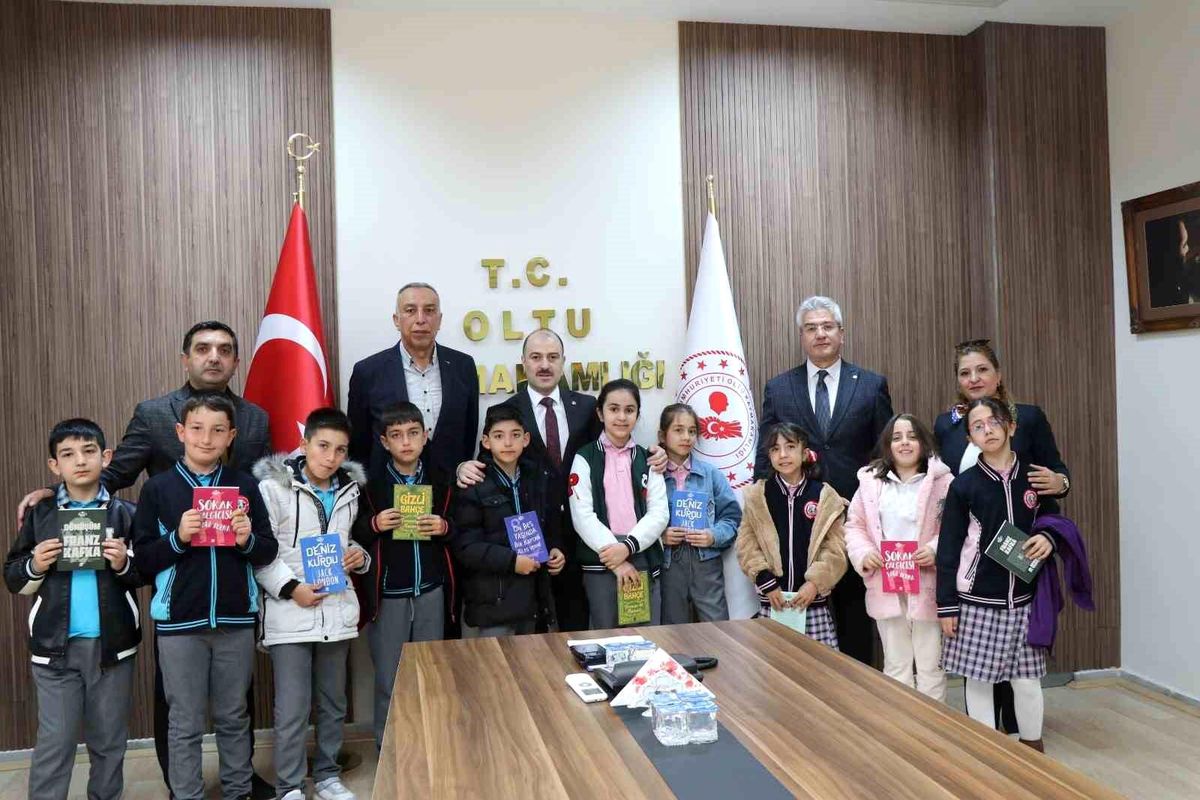 Oltu’daki Öğrencilerden Kaymakam’a Ziyaret