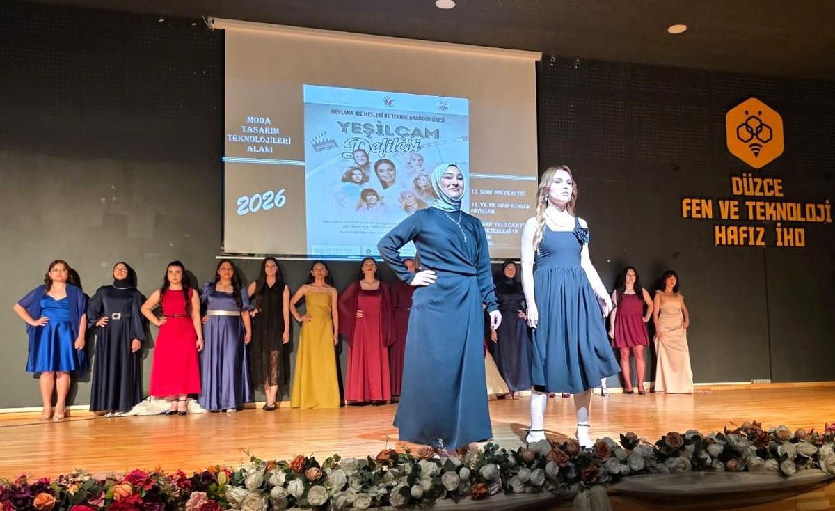 Düzce’de Yeşilçam Defilesi Rüzgarı