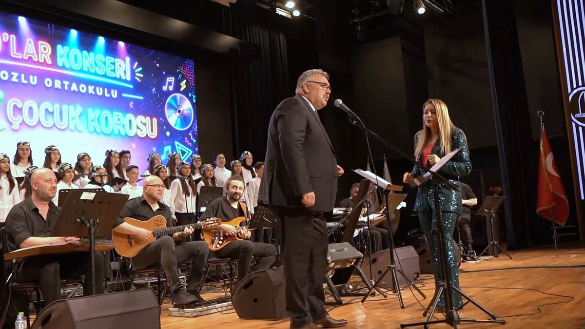 İbrahim Uğur Metin’in Barış Manço Performansı