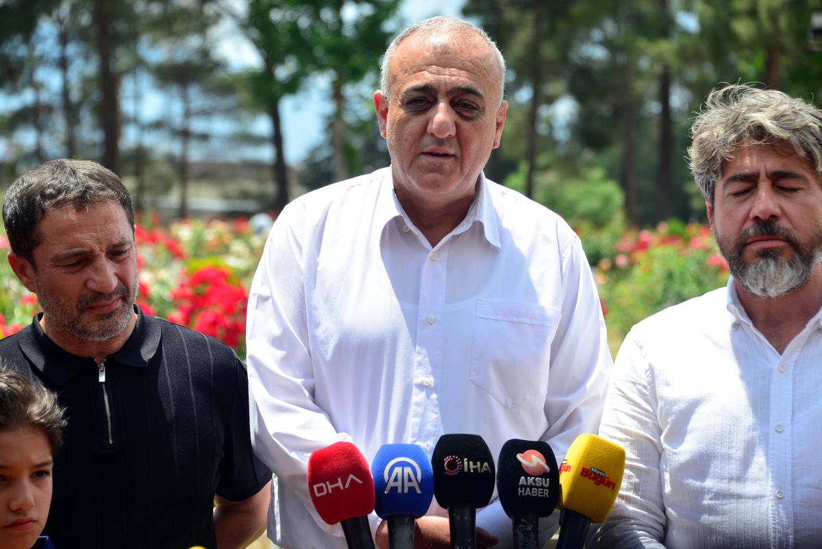 Şehit aileleri mezarlıkta buluştu: ‘Bayramda kurbanlık seçerken biz mezar taşına baktık’