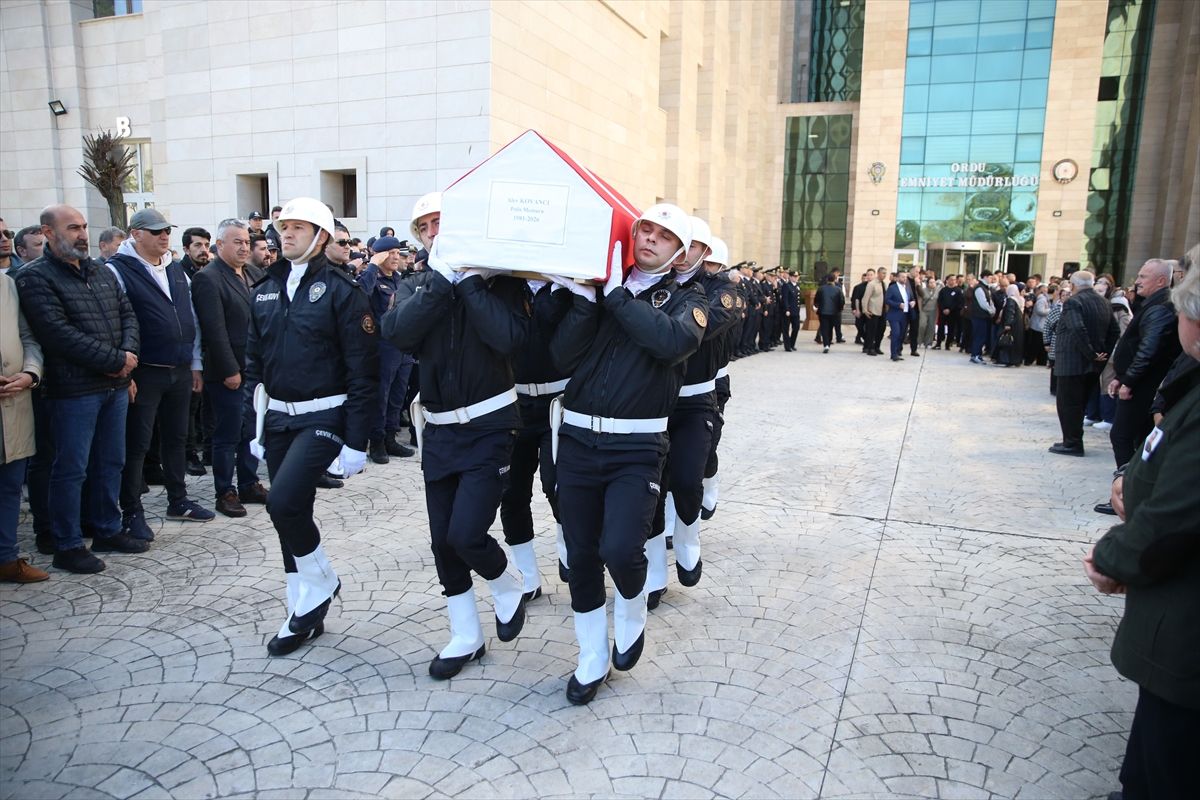Ordu’da trafik kazasında hayatını kaybeden polisin cenazesi defnedildi