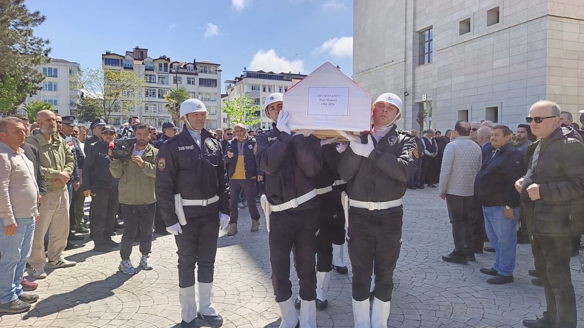 Trafik Kazasında Hayatını Kaybeden Polis Memuru Toprağa Verildi