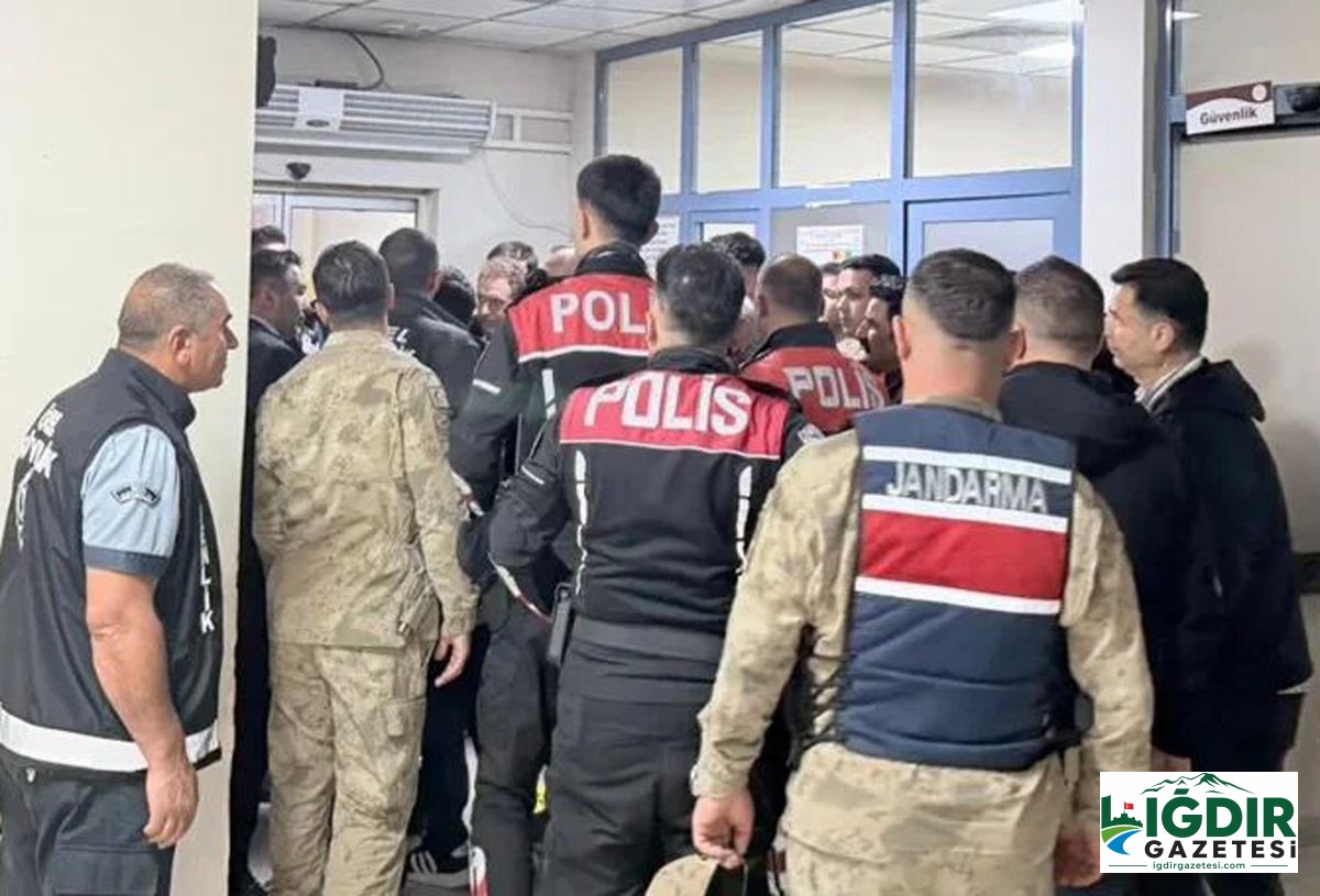 Ortaokul öğrencisi tüfekle oynarken kazara arkadaşını vurdu