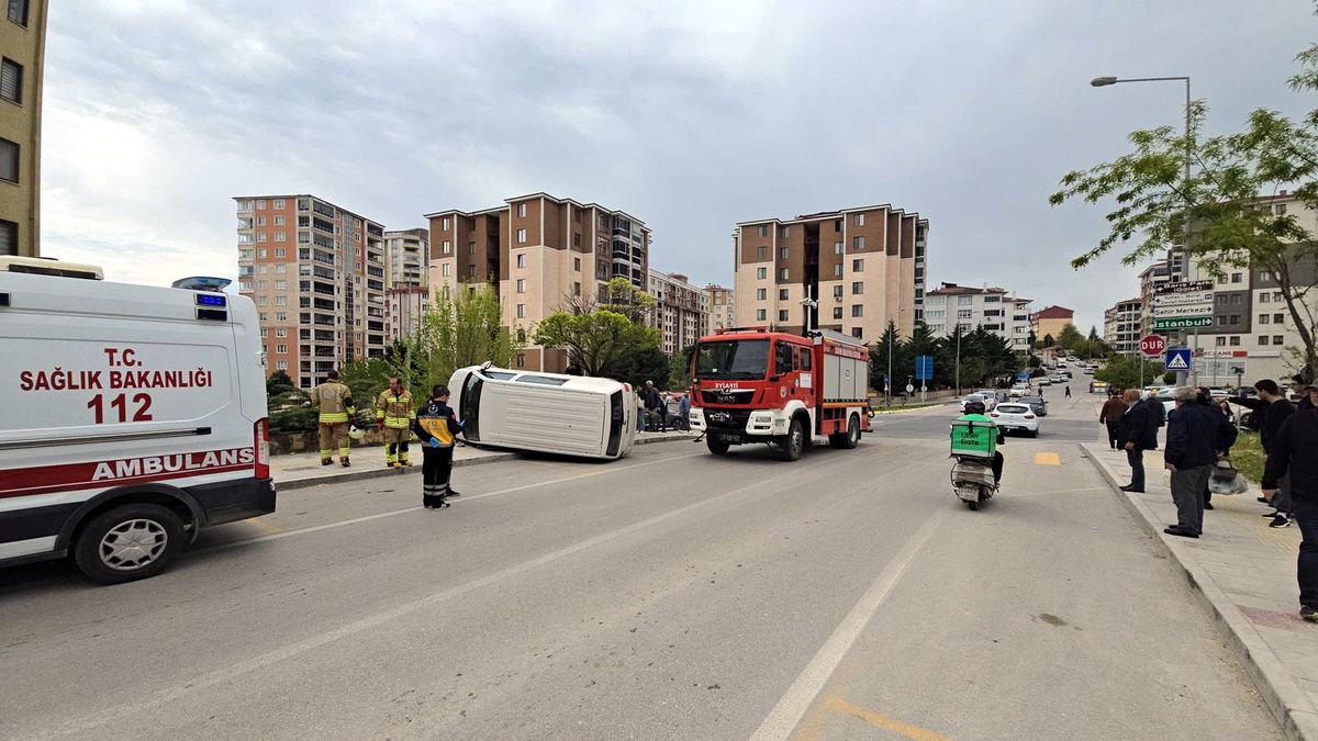 Edirne’de Kaza: Minibüs Takla Attı