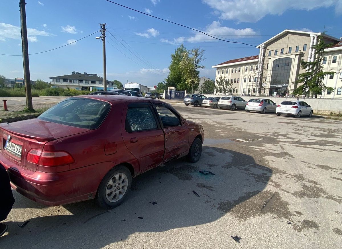İnegöl’de Kaza: 5 Yaralı