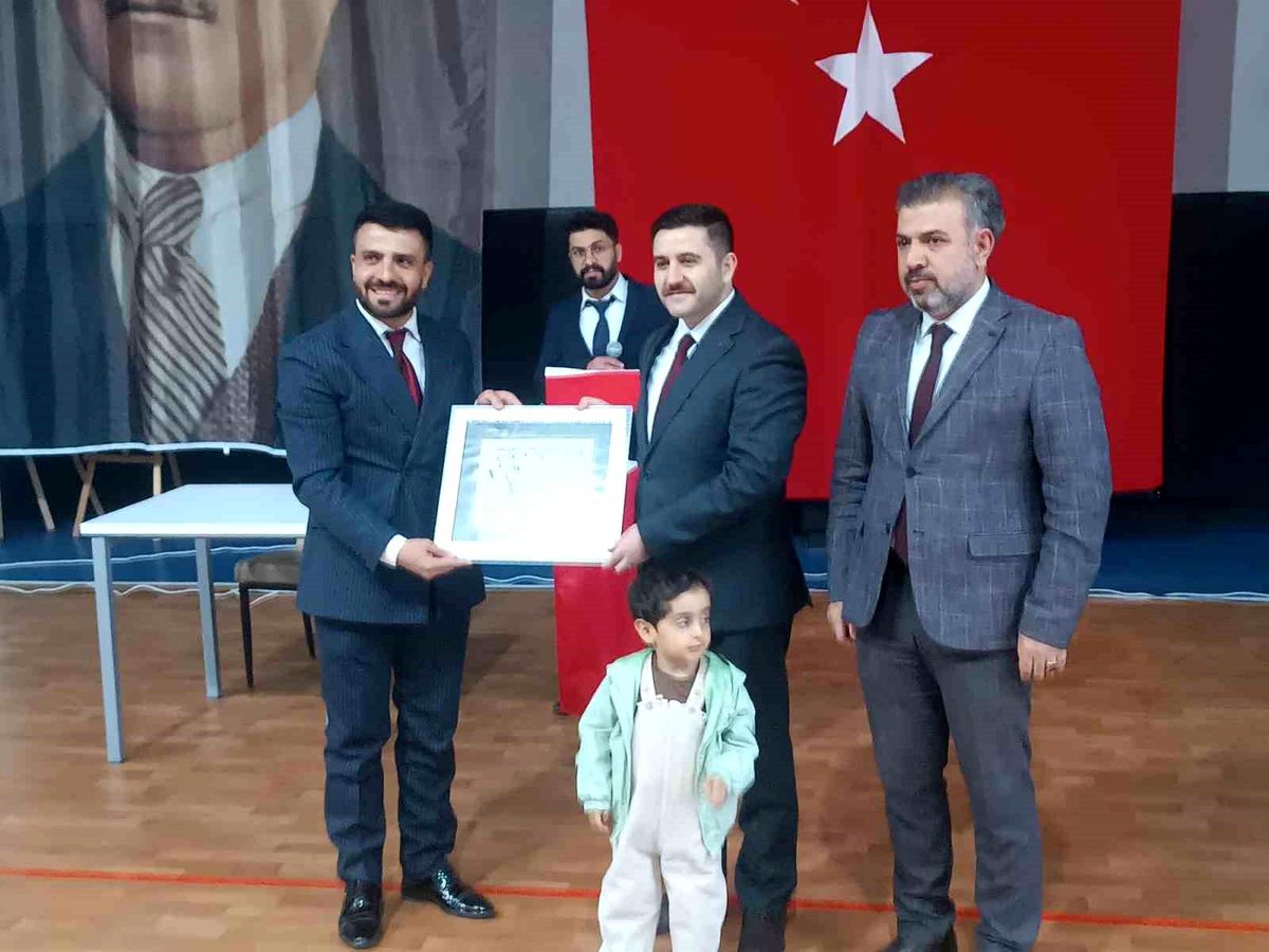 Özalp’ta Öğrencilere Ödüller