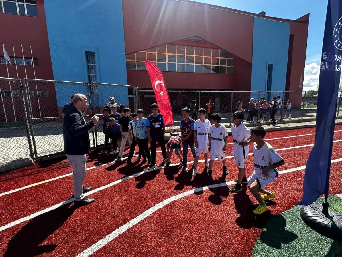 Patnos’ta Gençlik ve Spor Bayramı Atletizm Koşusu