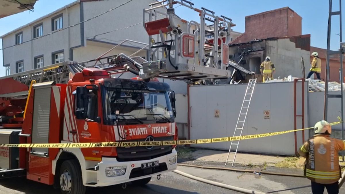 Pendik’te Yangın: 1 Kişi Dumandan Etkilendi