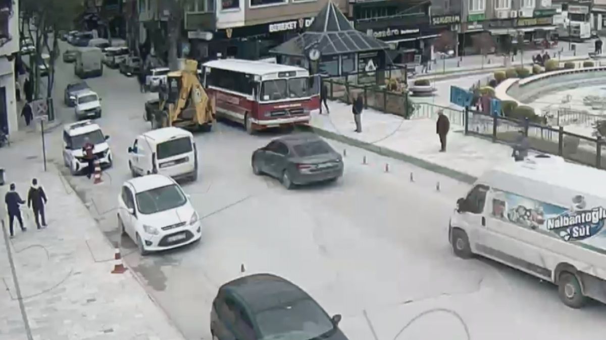 Polis Ekipleri Heimlich ile Hayat Kurtardı
