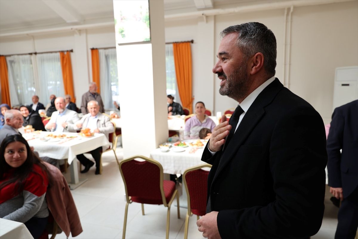 Pursaklar’da huzurevi sakinleri ve şehit anneleri ziyaret edildi