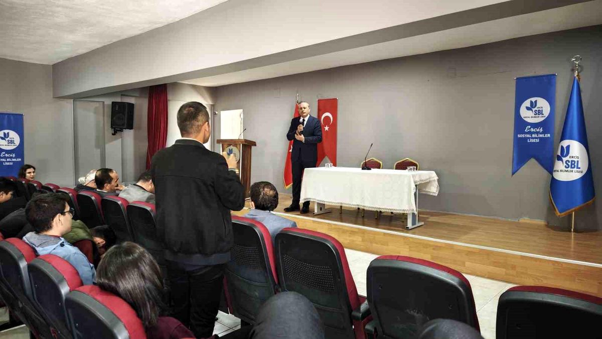 Elmastaş’tan Kariyer Planlaması Tavsiyeleri