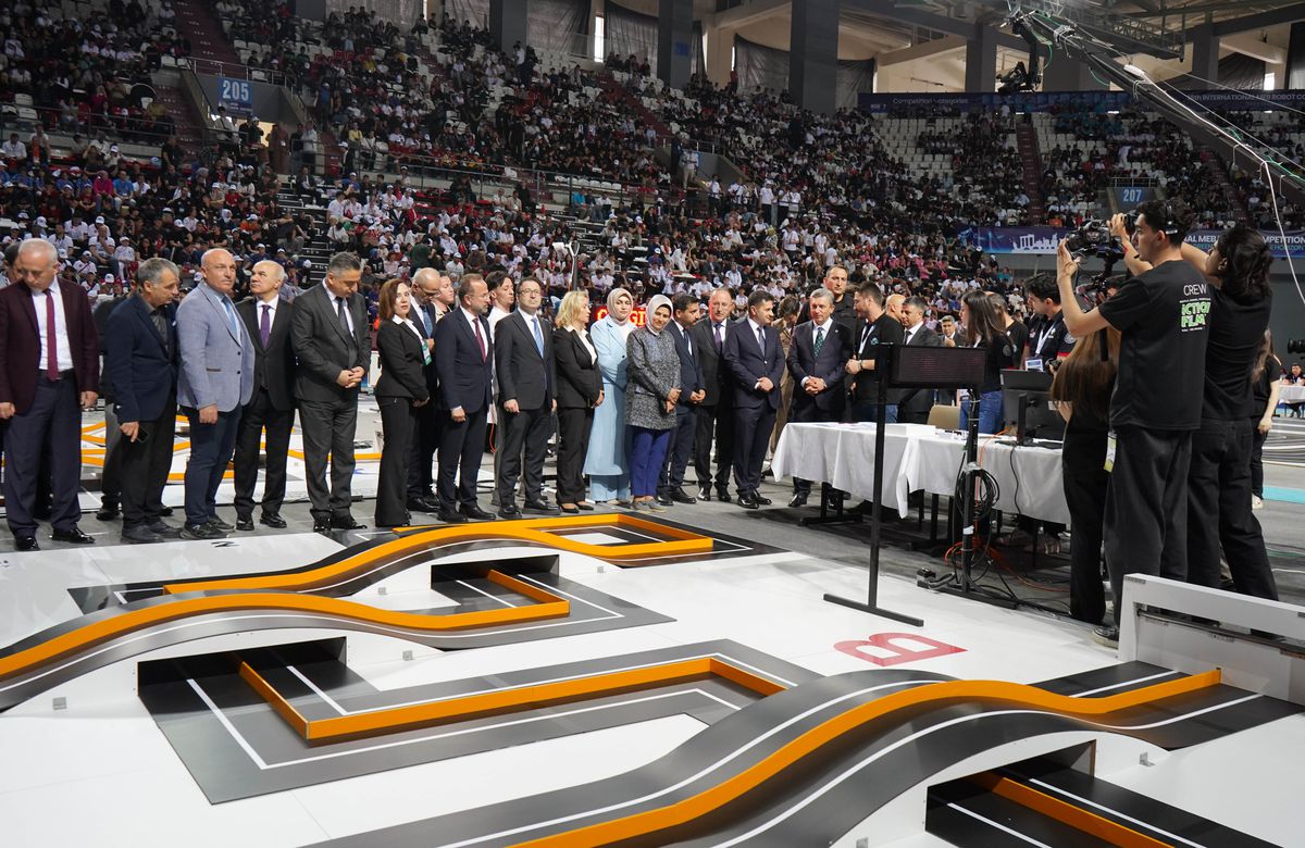Uluslararası Robot Yarışması Antalya’da Başladı