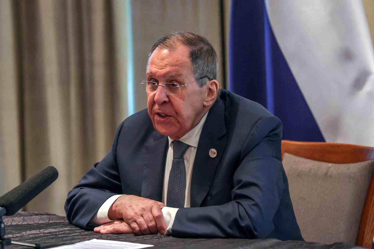 Lavrov, İran’ın Uranyum Zenginleştirme Hakkını Savundu