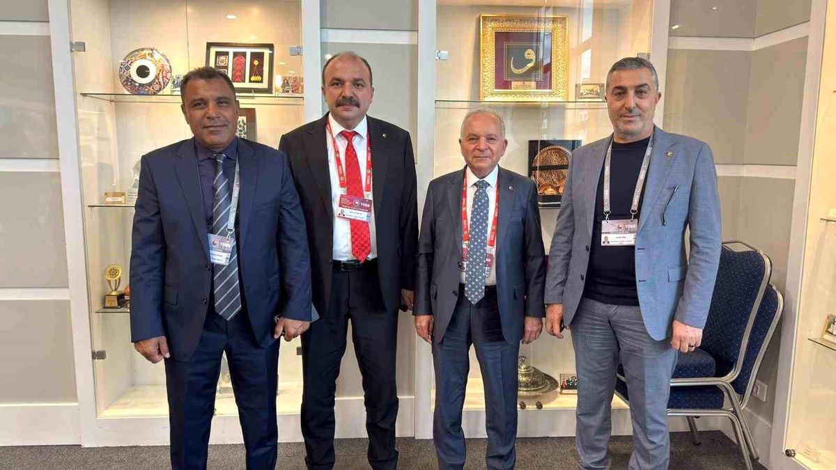 Karabük temsilcilerine TOBB’dan hizmet şeref belgesi