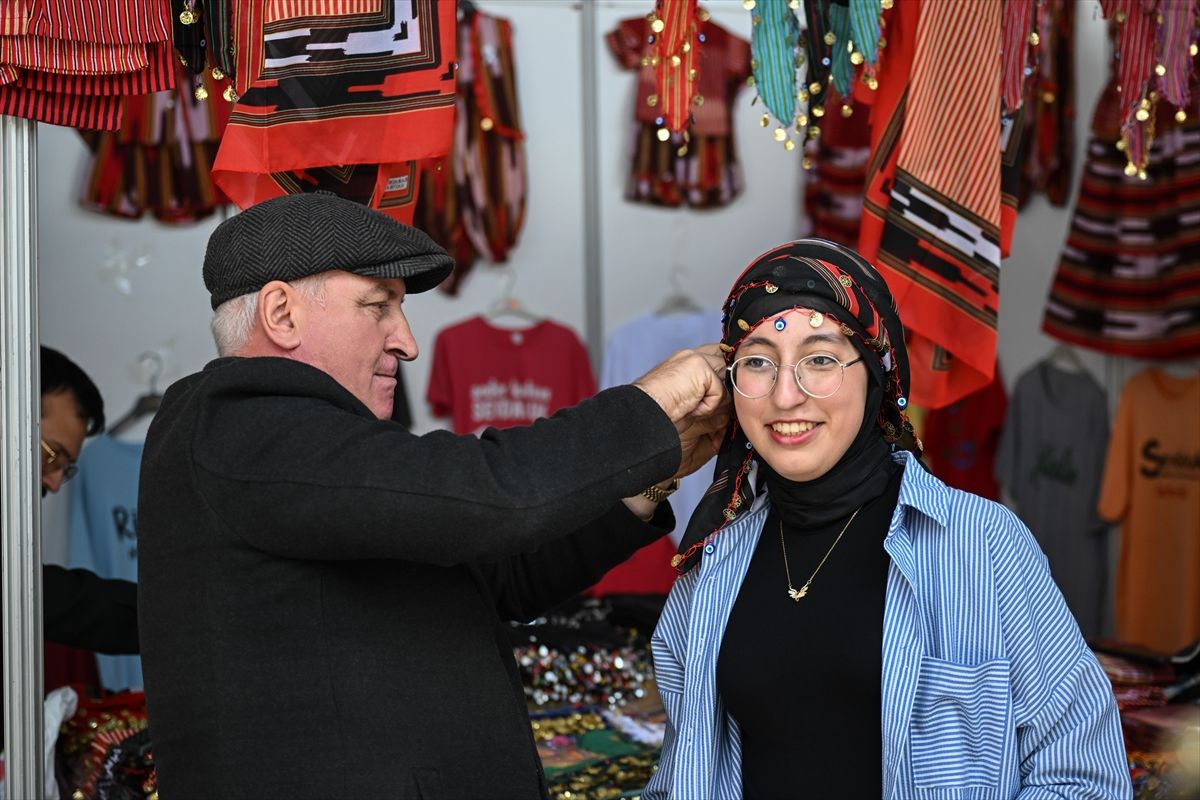 Sağlık Bakanı Memişoğlu ile Gençlik ve Spor Bakanı Bak, Ankara Rize Günleri’ne katıldı
