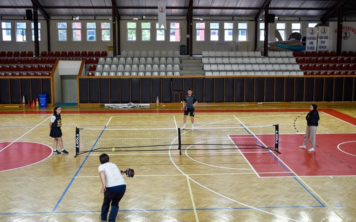Pickleball Şampiyonası ile Bağımlılıkla Mücadele