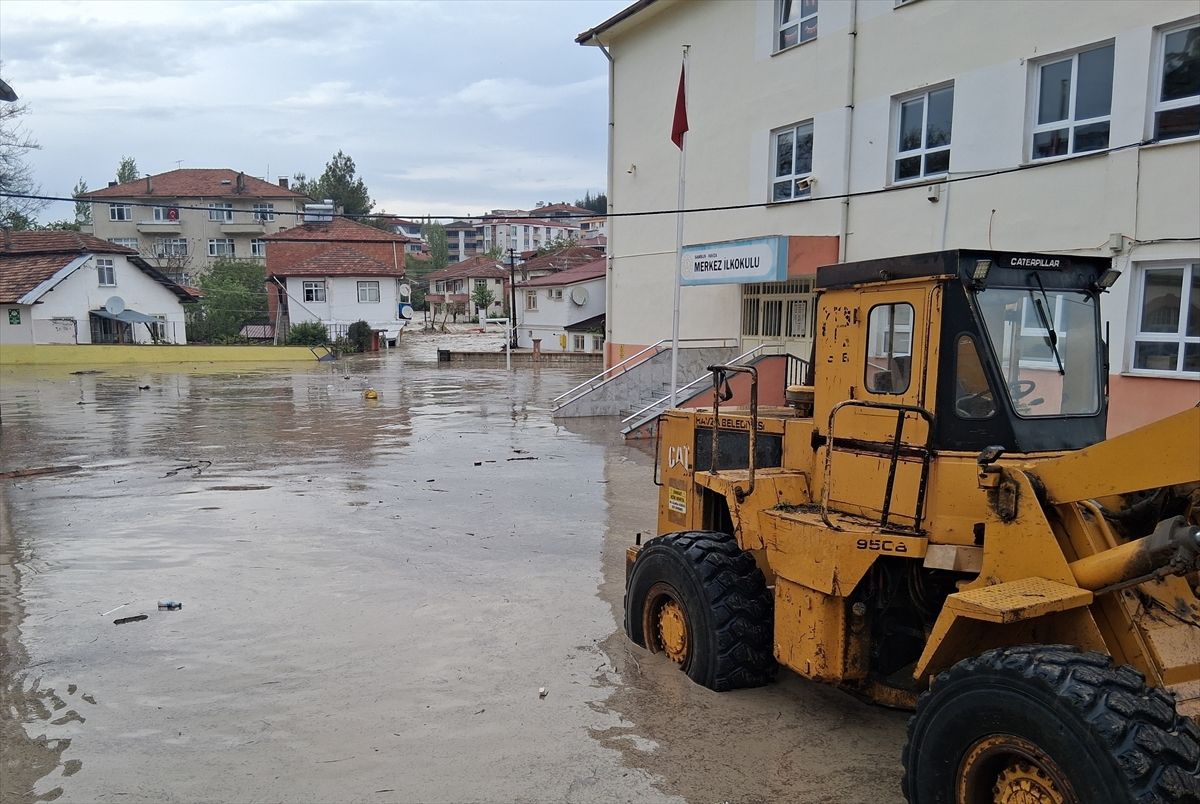 Havza’da Sağanak Yağışta Taşkınlar