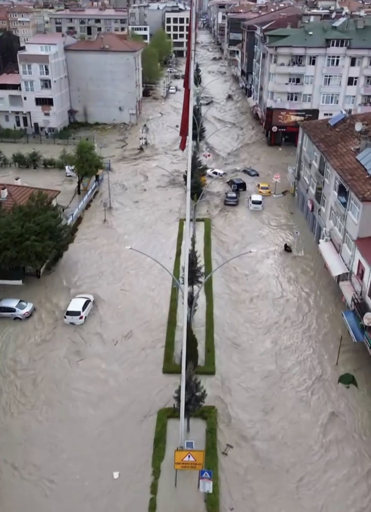 Havza’da Sağanak Sel Yaratıyor