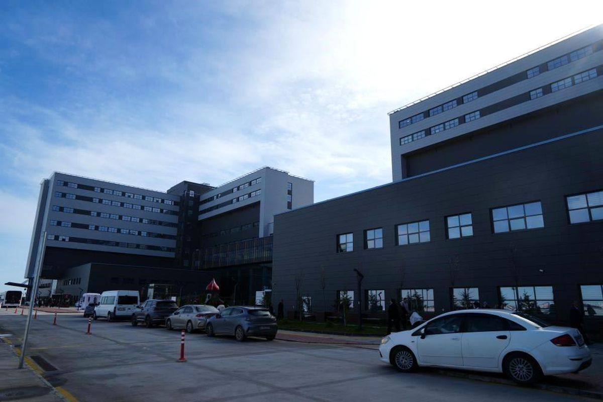 Samsun Şehir Hastanesi Yeni Bölümleriyle Hasta Kabulüne Başladı