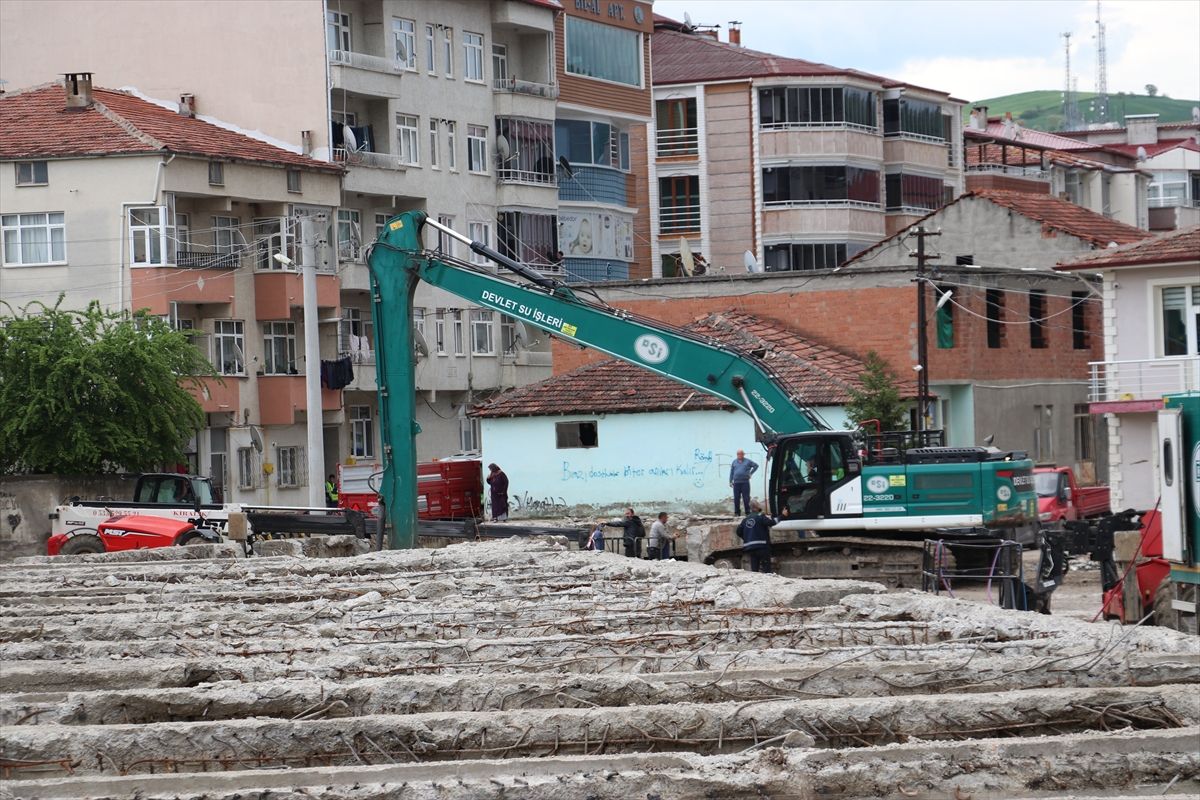 Havza’da Sel Sonrası Yıkım Çalışmaları Devam Ediyor
