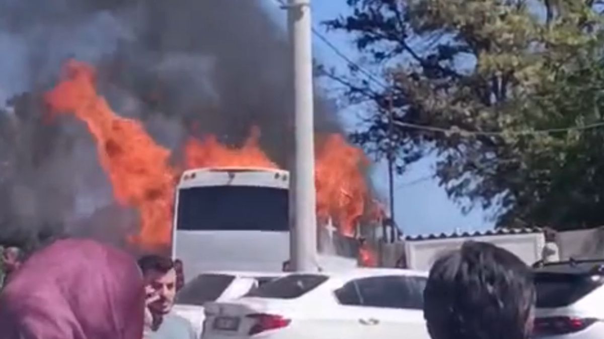 Viranşehir’de Tur Otobüsü Yangını