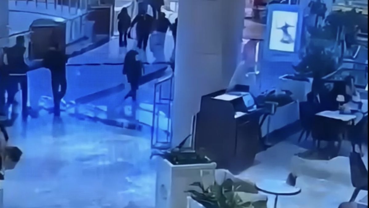 Sarıyer’de AVM’de çanta çalan 10 yaşındaki çocuk yakalandı: 92 suç kaydı çıktı