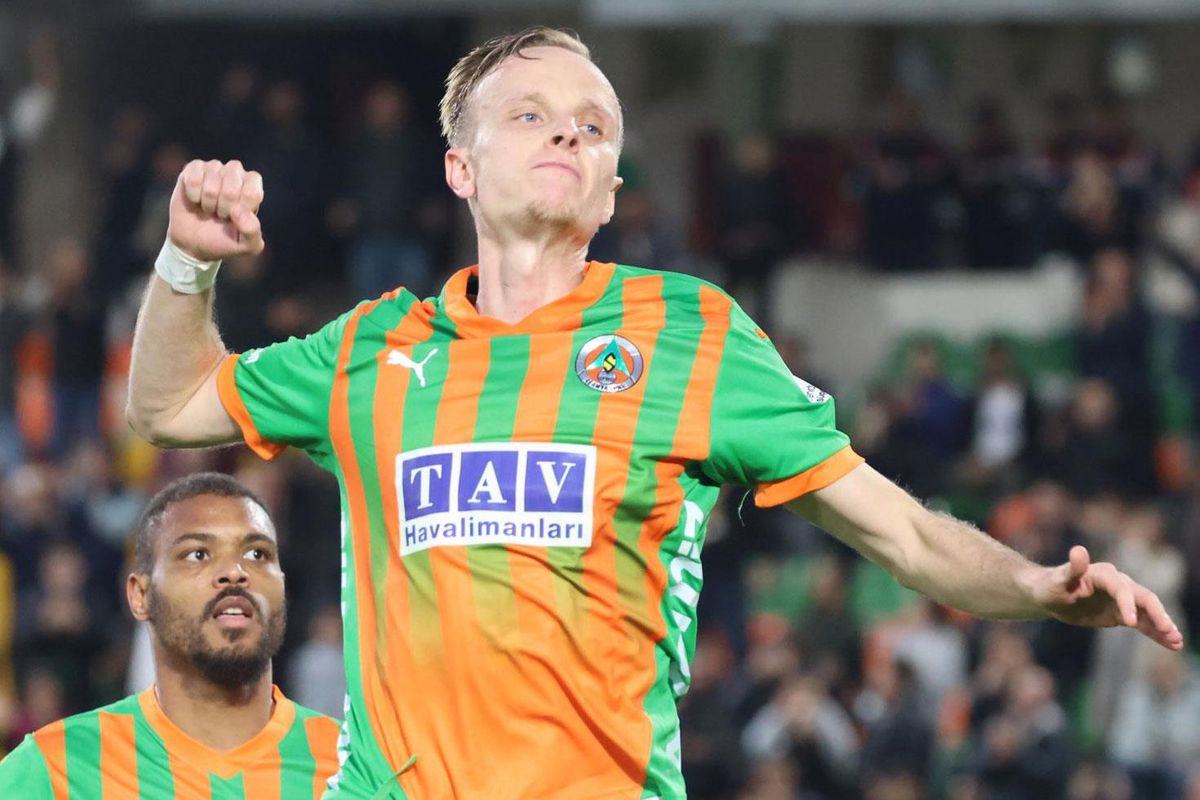 Savaştan kaçan Hadergjonaj, Süper Lig’de tarih yazdı