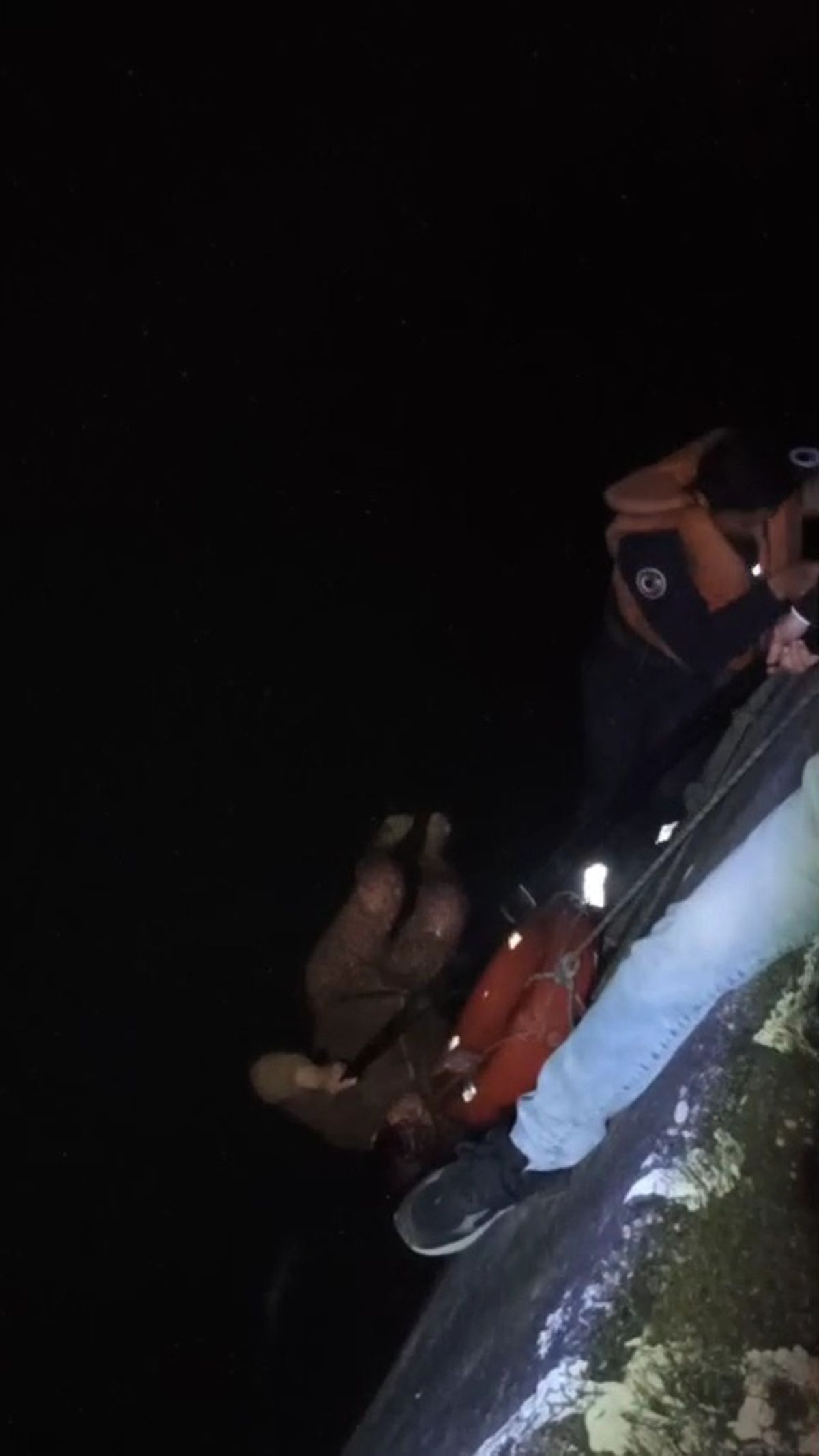 Adana’da Seyhan Nehri’ne düşen kadın kurtarıldı
