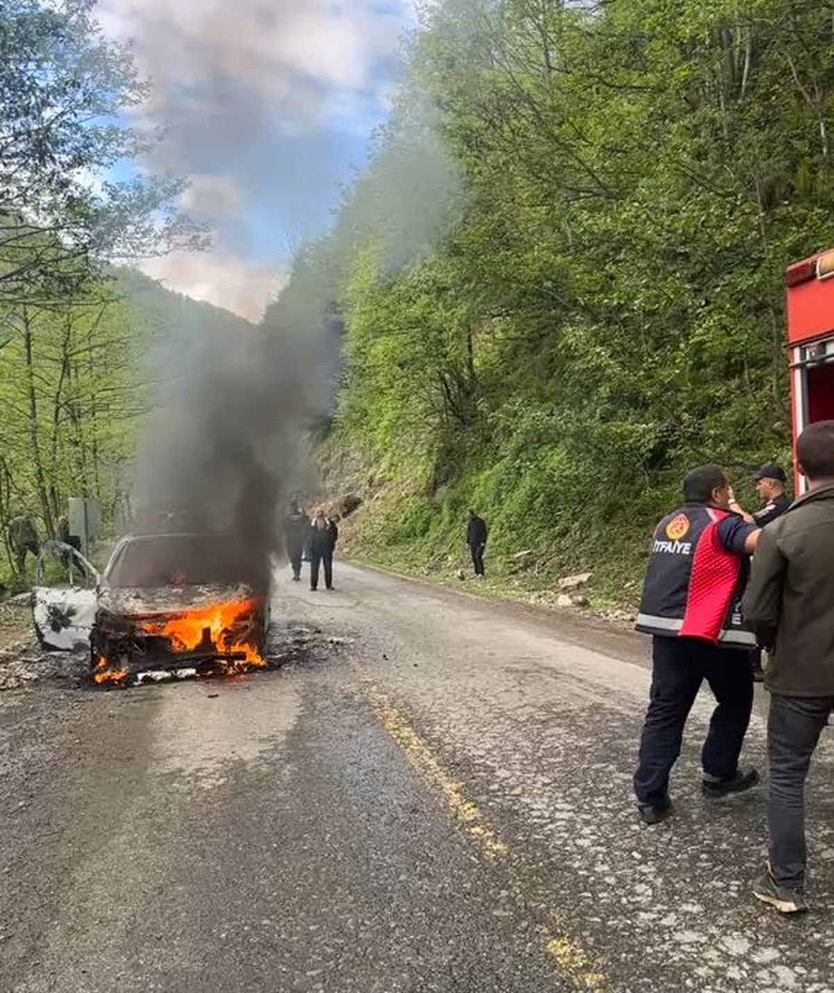 Artvin’de Seyir Halindeki Araçta Yangın