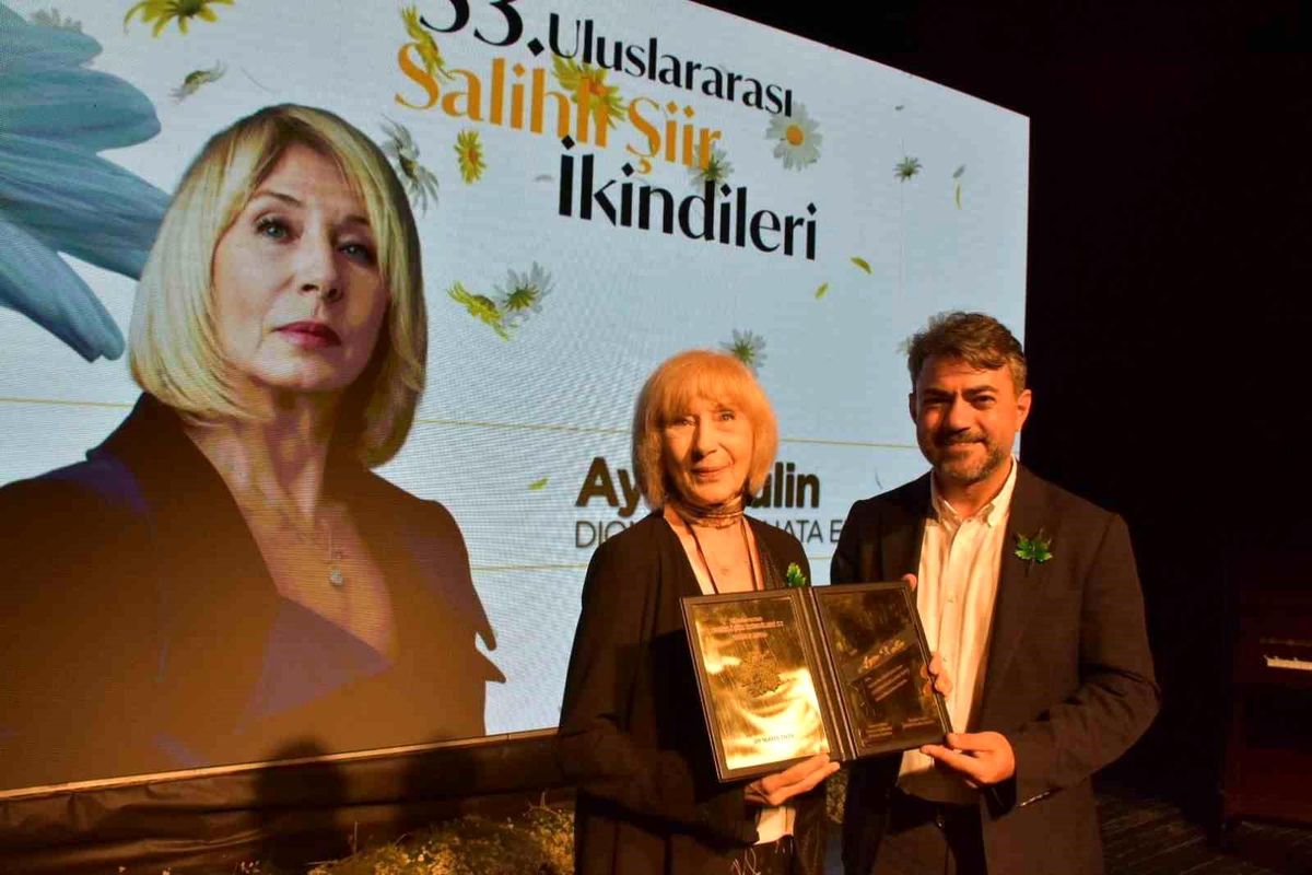Şiirin kalbi Manisa’da attı